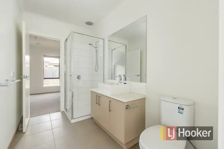 Seventh view of Homely unit listing, 2/27 Henty Street, Pakenham VIC 3810