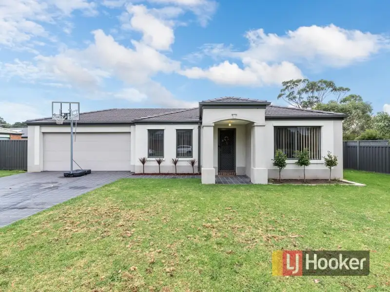 Main view of Homely house listing, 3 Chestnut Chase, Pakenham VIC 3810