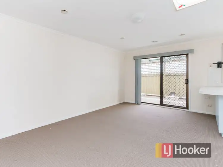 Seventh view of Homely house listing, 7 Blueberry Close, Cranbourne North VIC 3977