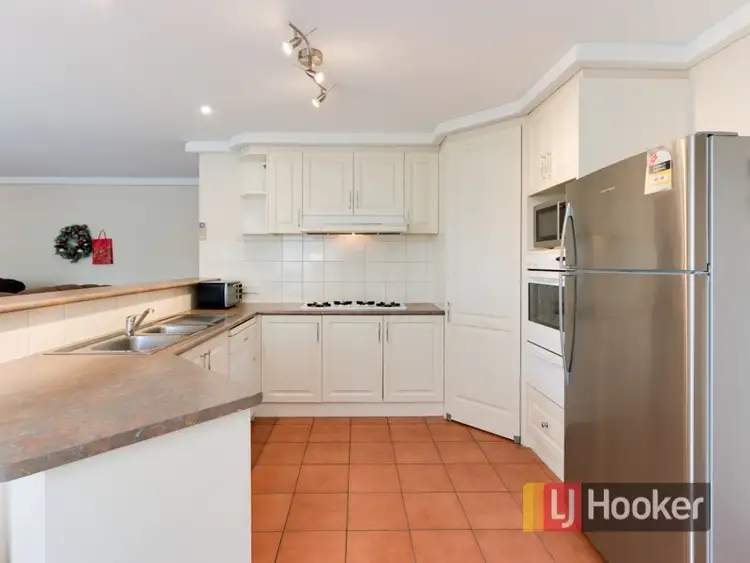 Fourth view of Homely house listing, 44 Earlsfield Drive, Berwick VIC 3806