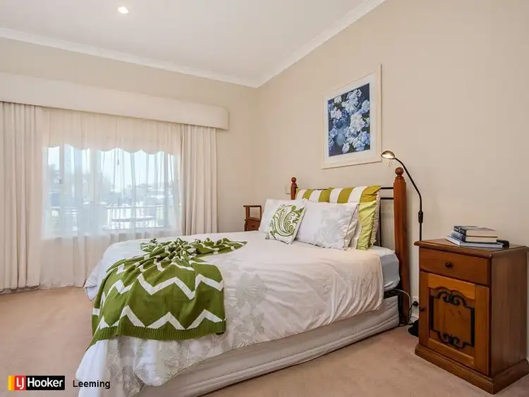 Fifth view of Homely house listing, 4 Tana Court, Leeming WA 6149