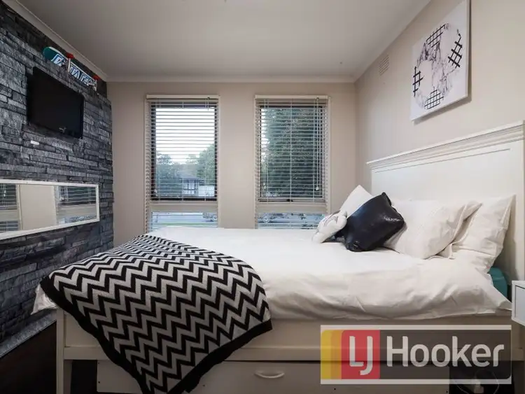 Fourth view of Homely house listing, 15 Selkirk Court, Berwick VIC 3806