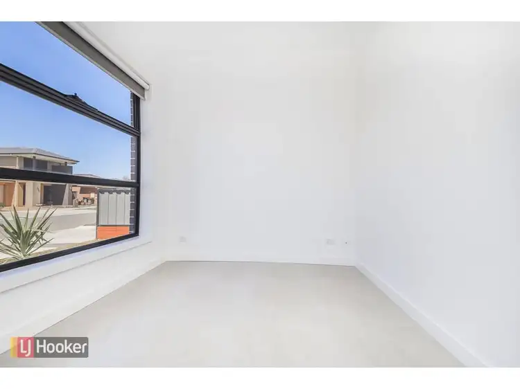 Seventh view of Homely house listing, 24 Fortitude Drive, Craigieburn VIC 3064