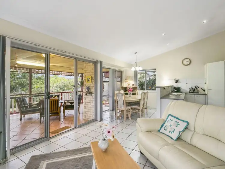 24 Antipodes Close, Pacific Pines QLD 4211