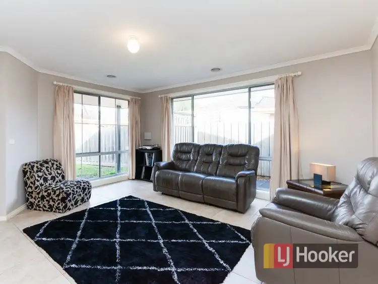 Fifth view of Homely house listing, 2 Isaac Court, Cranbourne West VIC 3977