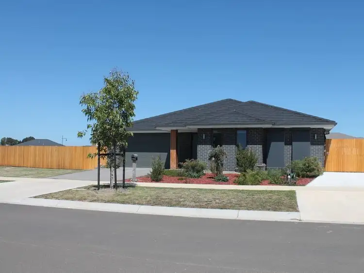 36 Shannon Boulevarde, Bairnsdale VIC 3875