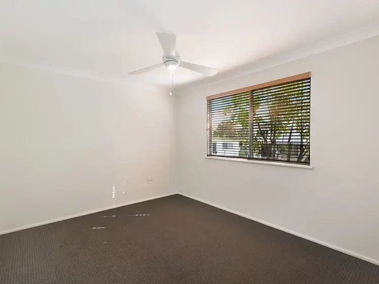 Fifth view of Homely house listing, 2 Laelana Avenue, Budgewoi NSW 2262
