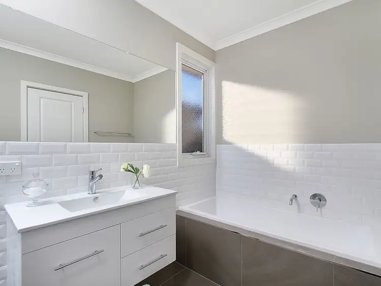 Sixth view of Homely townhouse listing, 17 Broughton Avenue, Croydon VIC 3136
