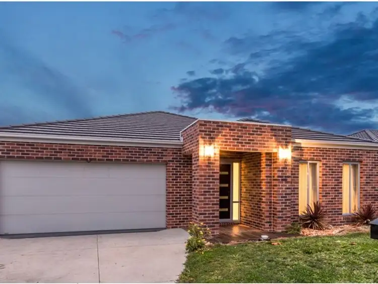 21 Sagan Drive, Cranbourne North VIC 3977