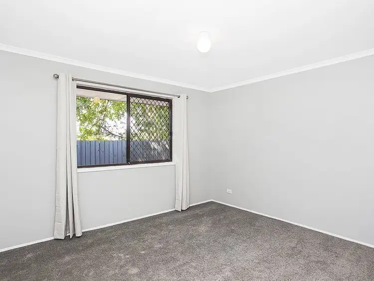 Sixth view of Homely semi-detached listing, 1/13 Gumbeel Court, Highland Park QLD 4211