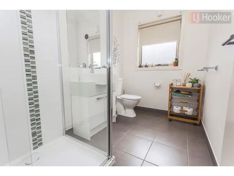 Seventh view of Homely house listing, 41 Mallard Cct, Craigieburn VIC 3064