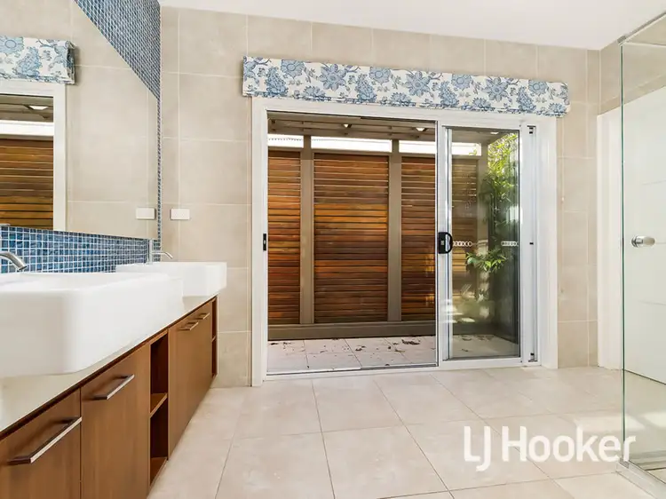 Sixth view of Homely house listing, 5 Bankton Avenue, Cranbourne East VIC 3977