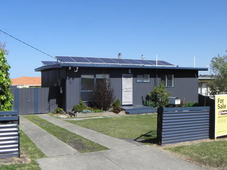75 Capes Road, Lakes Entrance VIC 3909