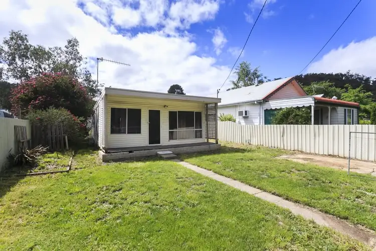 118 Foxlow Street, Captains Flat NSW 2623