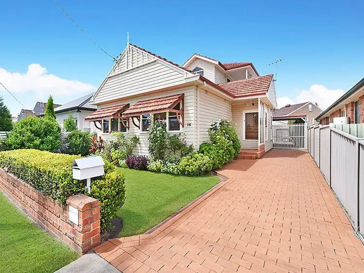 16 Turner Street, Belmont NSW 2280