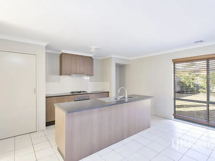 Fourth view of Homely house listing, 166 Sanctuary Lakes South Boulevard, Sanctuary Lakes VIC 3030