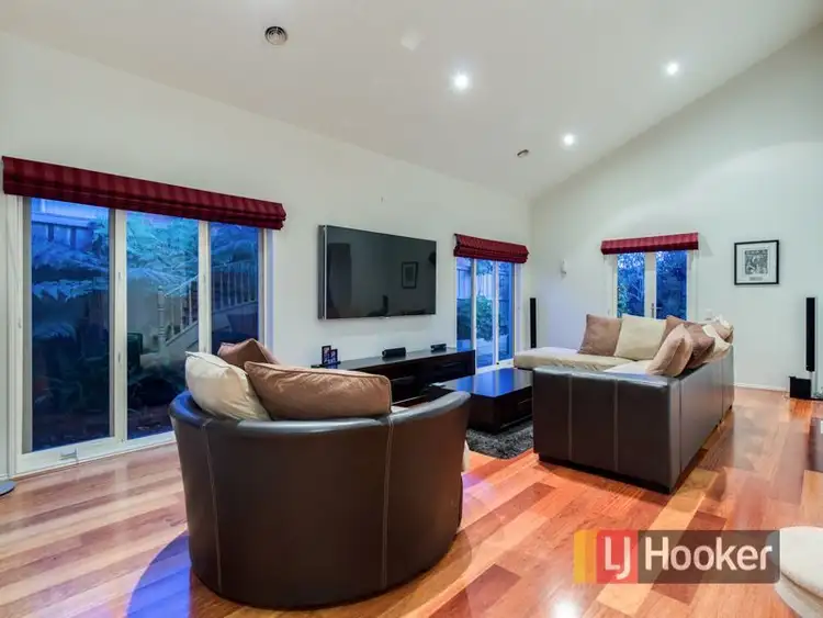 Fourth view of Homely house listing, 5 Mathoura Court, Berwick VIC 3806