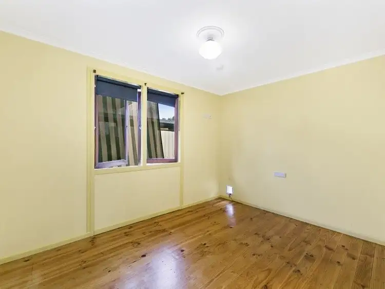Sixth view of Homely house listing, 33 Oleria Street, Queanbeyan NSW 2620