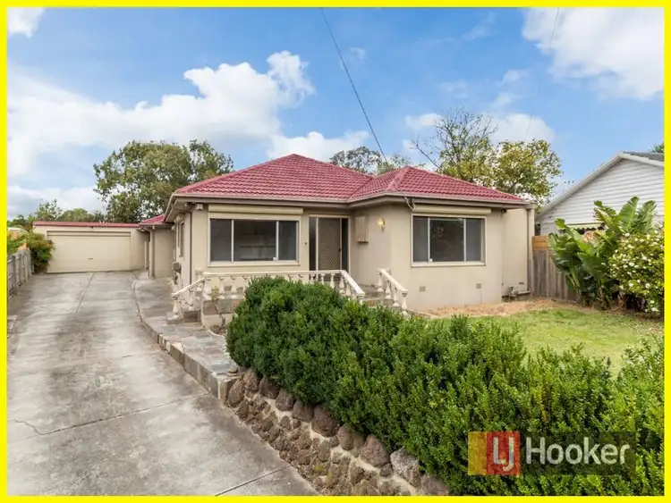 8 Anderson Close, Hampton Park VIC 3976