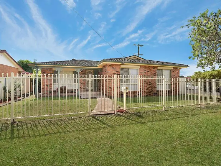 32 Dudley Street, Gorokan NSW 2263