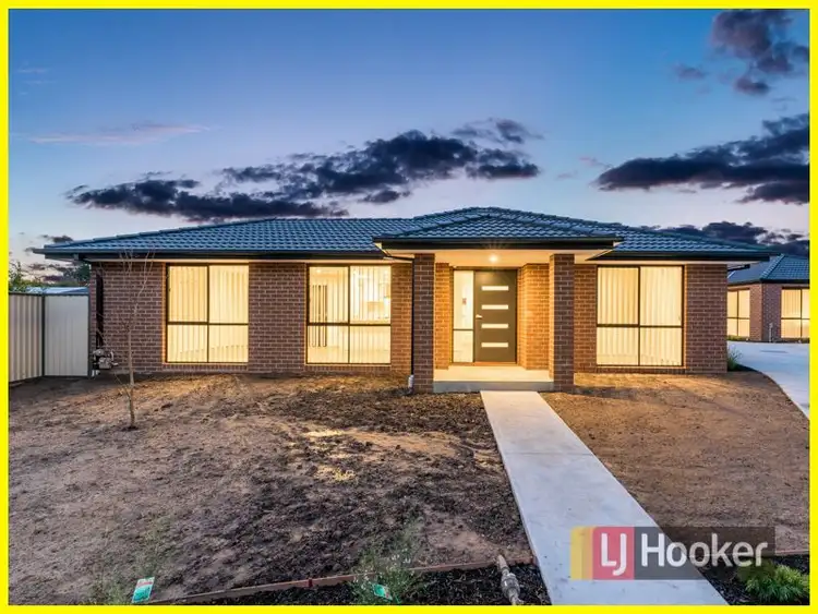1/3 Rain Court, Doveton VIC 3177