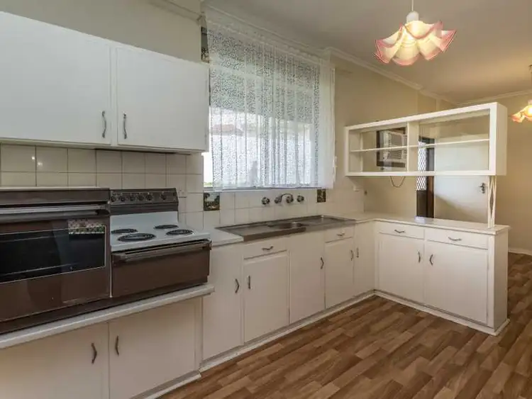 Sixth view of Homely house listing, 4 Ancell Court, Valley View SA 5093