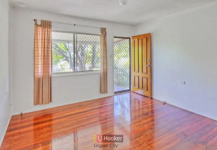 Fourth view of Homely house listing, 8 Glenn Street, Slacks Creek QLD 4127