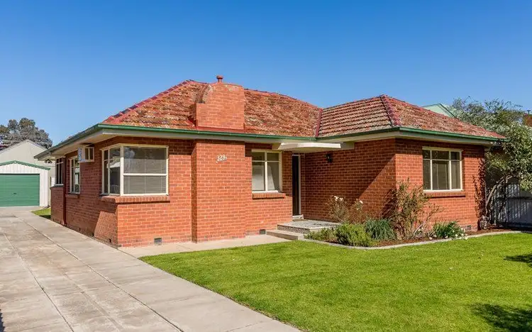 329 Cadell Street, Albury NSW 2640