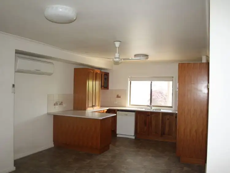 Second view of Homely house listing, 10 Bell Court, Bairnsdale VIC 3875
