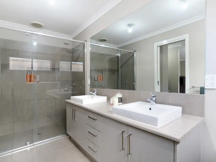 Sixth view of Homely house listing, 4 Mateo Rise, Mernda VIC 3754