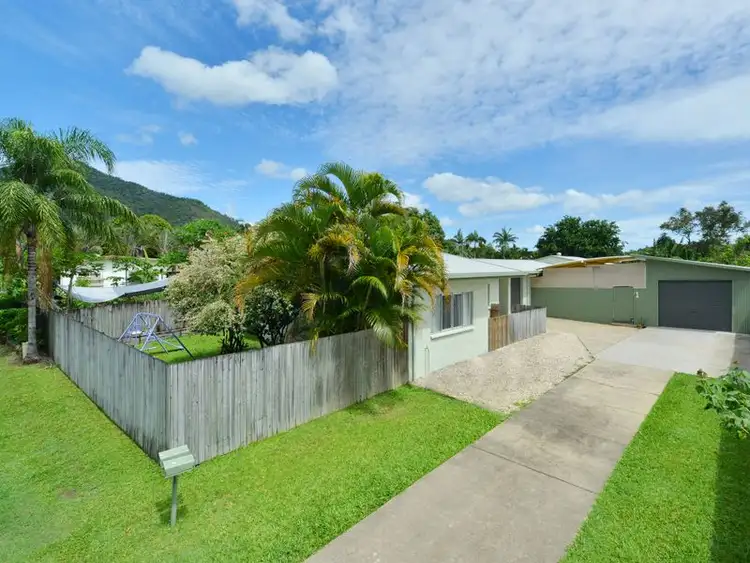 1 & 2/23 Frangipanni Street, White Rock QLD 4868