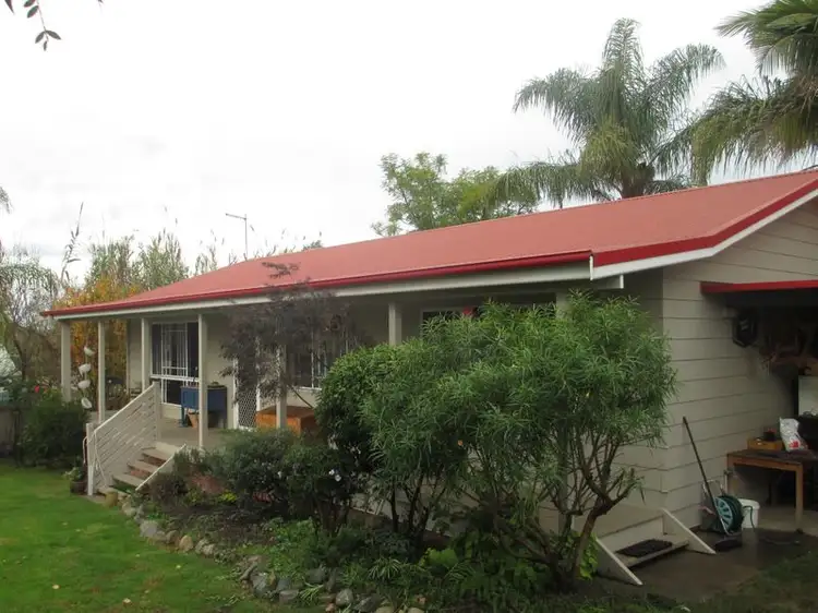 8 Luck Street, Moruya NSW 2537