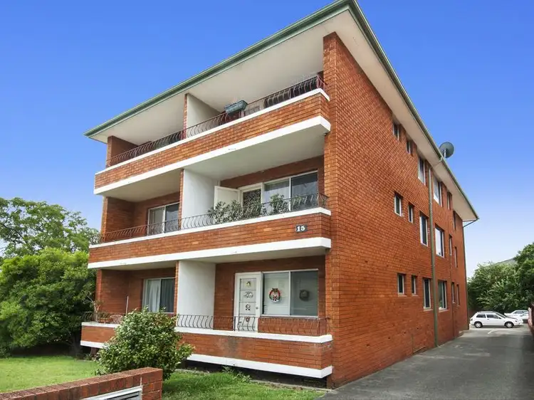 2/15 Thurlow Street, Riverwood NSW 2210