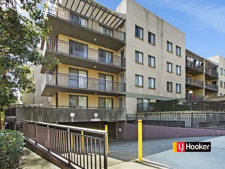 8/5-9 Fourth Avenue, Blacktown NSW 2148