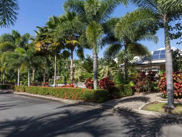 Seventh view of Homely townhouse listing, 4/5-7 Arlington Esplanade, Clifton Beach QLD 4879