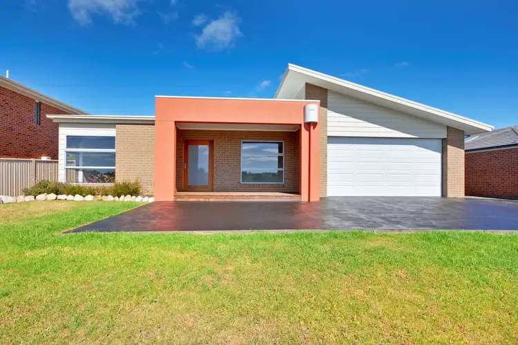 24 Lorimer Drive, Eastwood VIC 3875