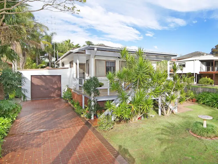 39 Lakeside Parade, The Entrance NSW 2261