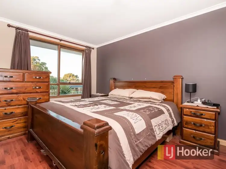 Sixth view of Homely house listing, 17 Heatherdew Close, Endeavour Hills VIC 3802