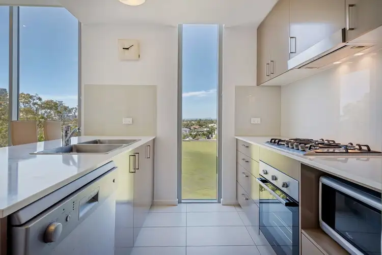 613/17 Bath Street, Labrador QLD 4215