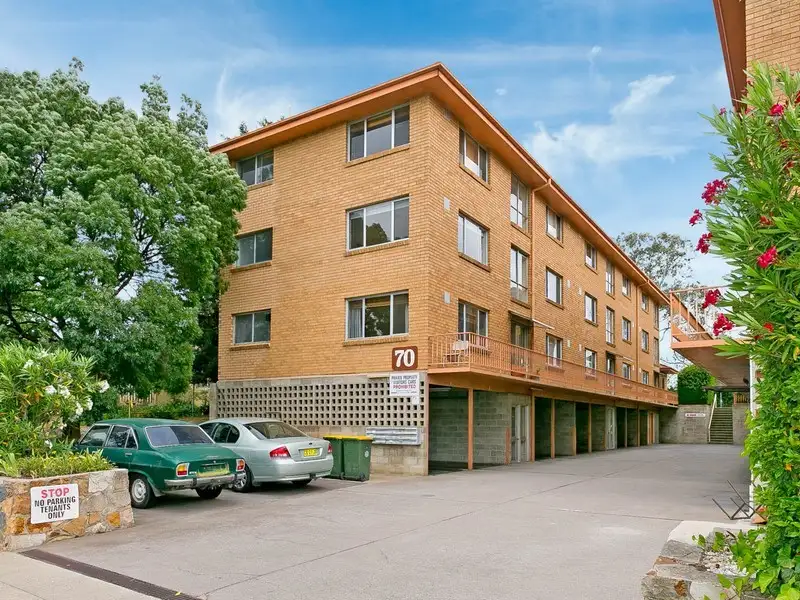 Main view of Homely unit listing, 2/70 Uriarra Road, Queanbeyan NSW 2620