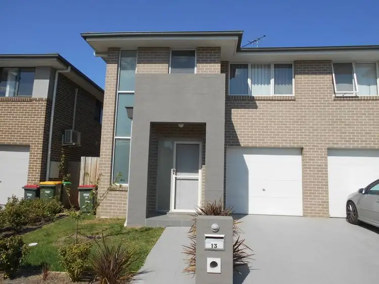 13 Callinan Cres, Denham Court NSW 2565
