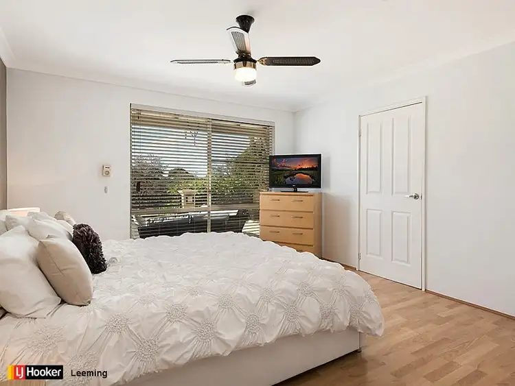 Sixth view of Homely house listing, 2 Evergreen Court, Leeming WA 6149