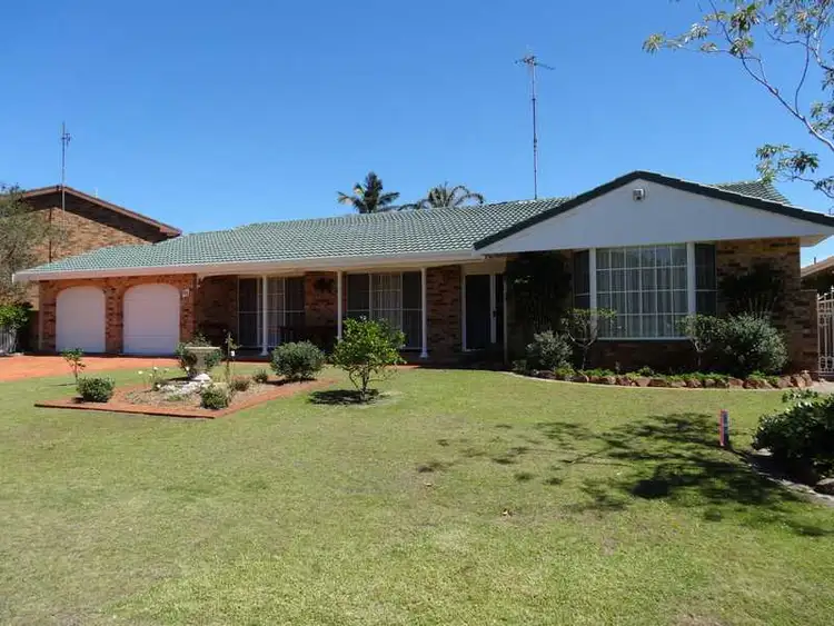 84 Elizabeth Parade, Forster NSW 2428