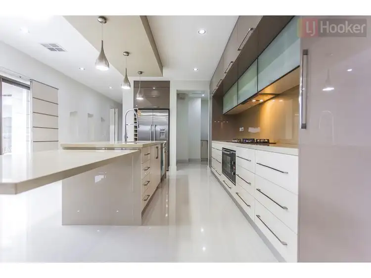 Sixth view of Homely house listing, 60 Biltmore Crescent, Roxburgh Park VIC 3064