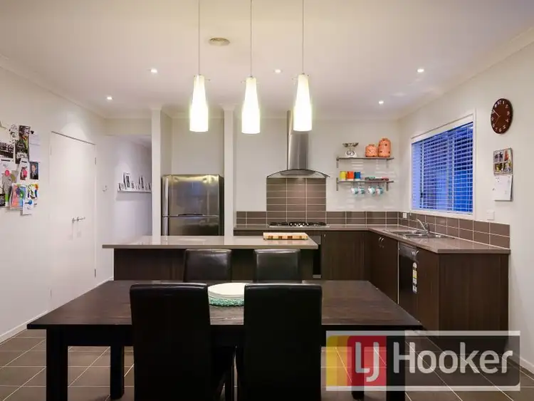 Sixth view of Homely house listing, 10 Sagan Drive, Cranbourne North VIC 3977