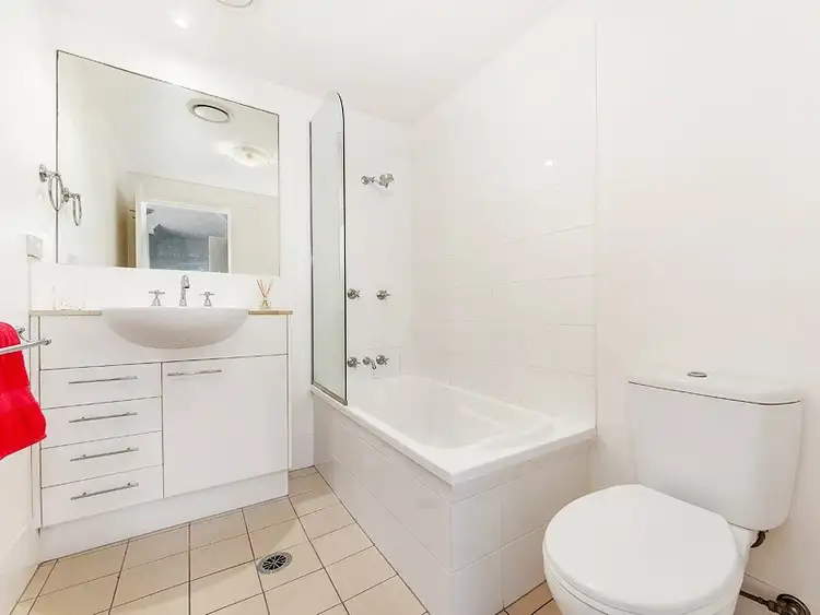 Sixth view of Homely unit listing, 31/98 University Drive, Varsity Lakes QLD 4227