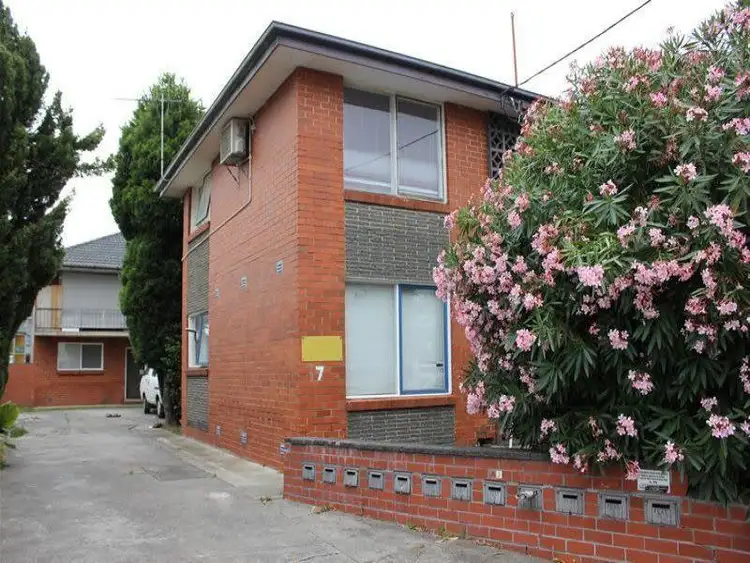 10/7 LEONARD AVENUE, Noble Park VIC 3174