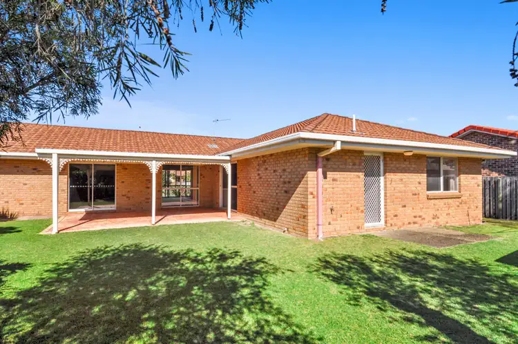 4 Frankston Court, Robina QLD 4226