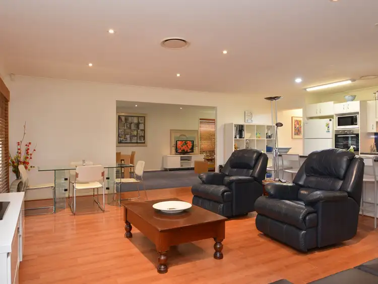 Sixth view of Homely house listing, 2 Castlemaine Close, Ashtonfield NSW 2323