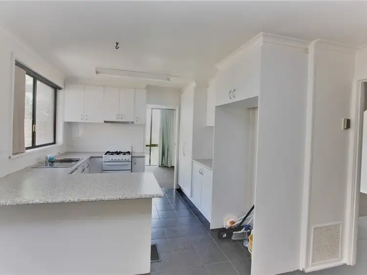 Second view of Homely house listing, 5 Kitara Court, Frankston VIC 3199